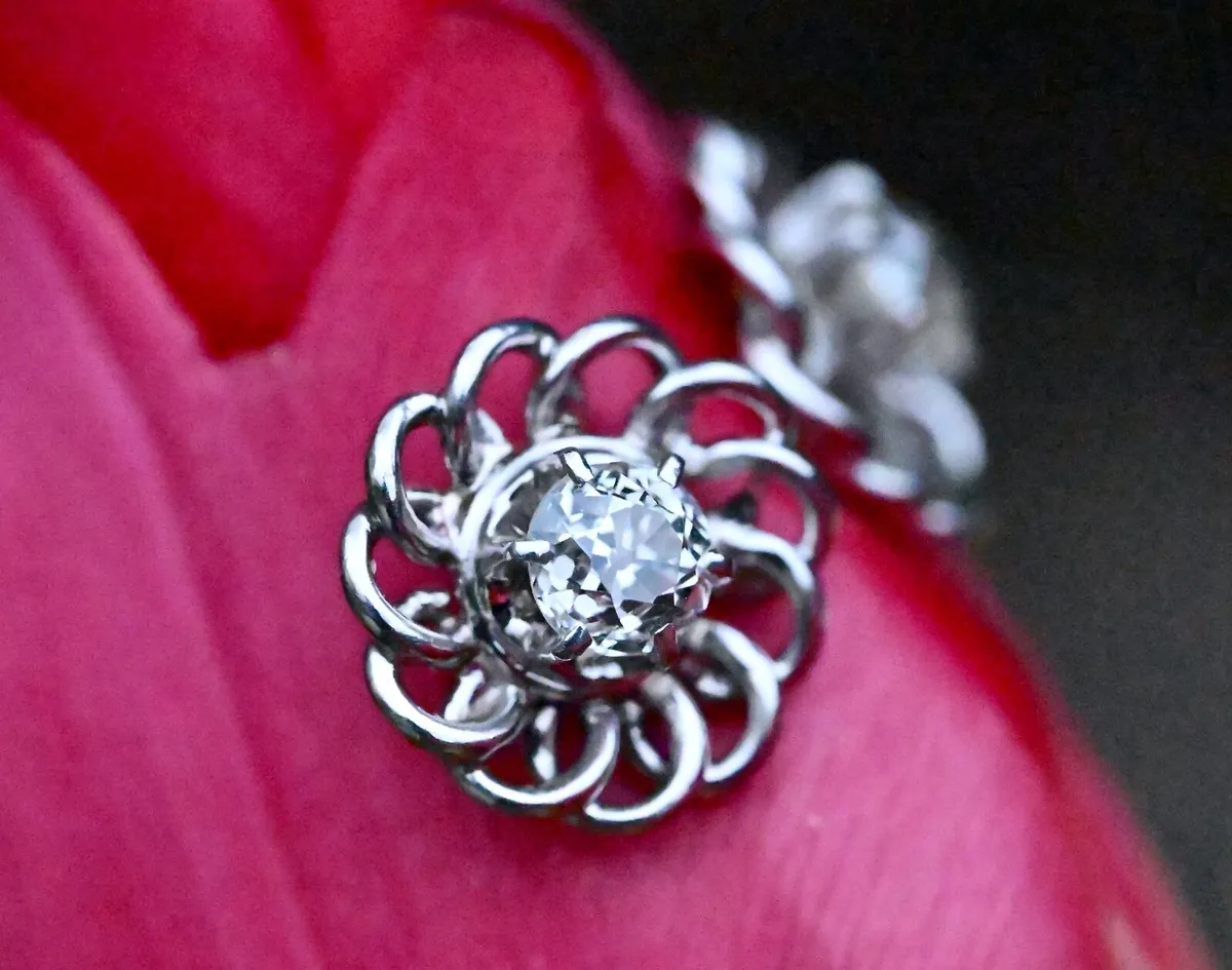 Vintage Diamond Stud Earrings - 18ct - Image 2
