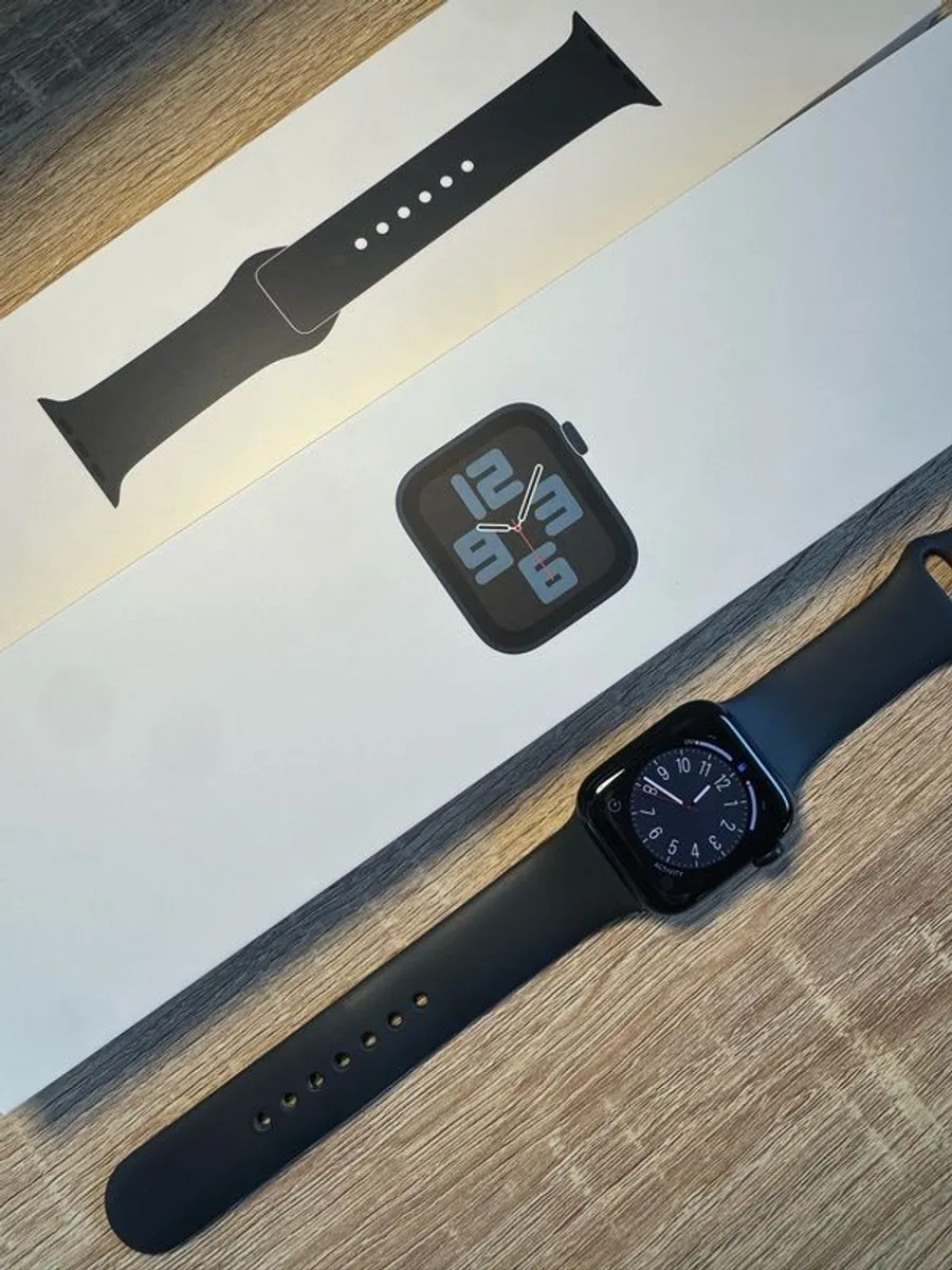 Apple Watch SE Gen 2 - Image 2