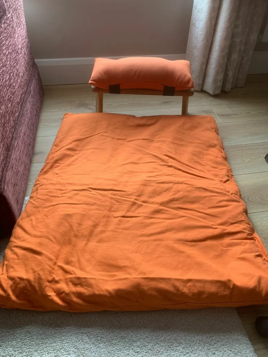 Yoga folding Meditation Chair + Mat - Image 1