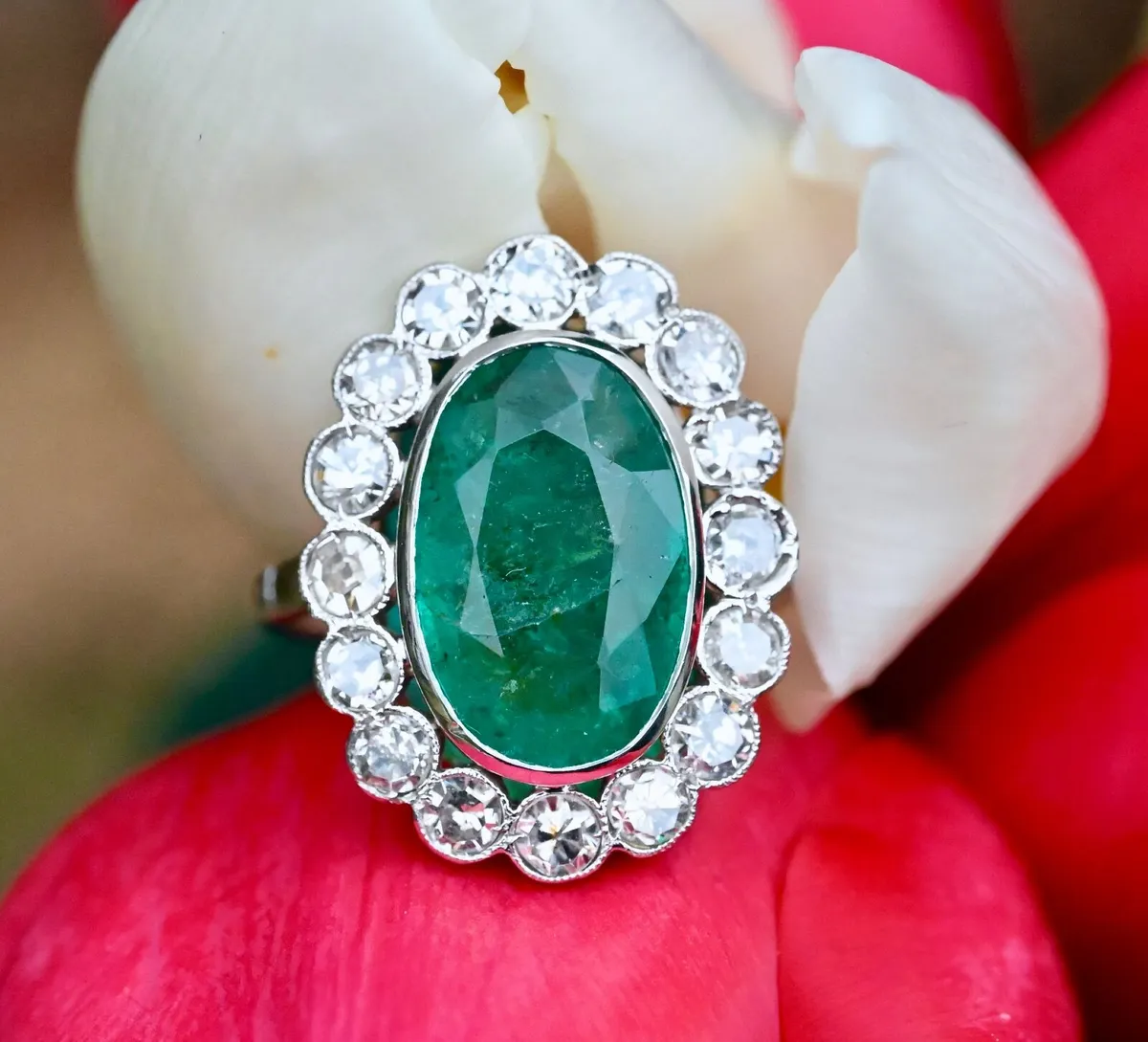 Vintage 1950s Emerald & Diamond Ring - 18ct - Image 1