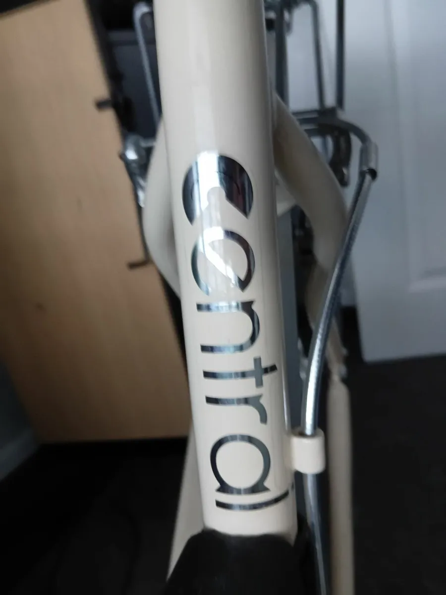 Ladies bike as new - Image 1