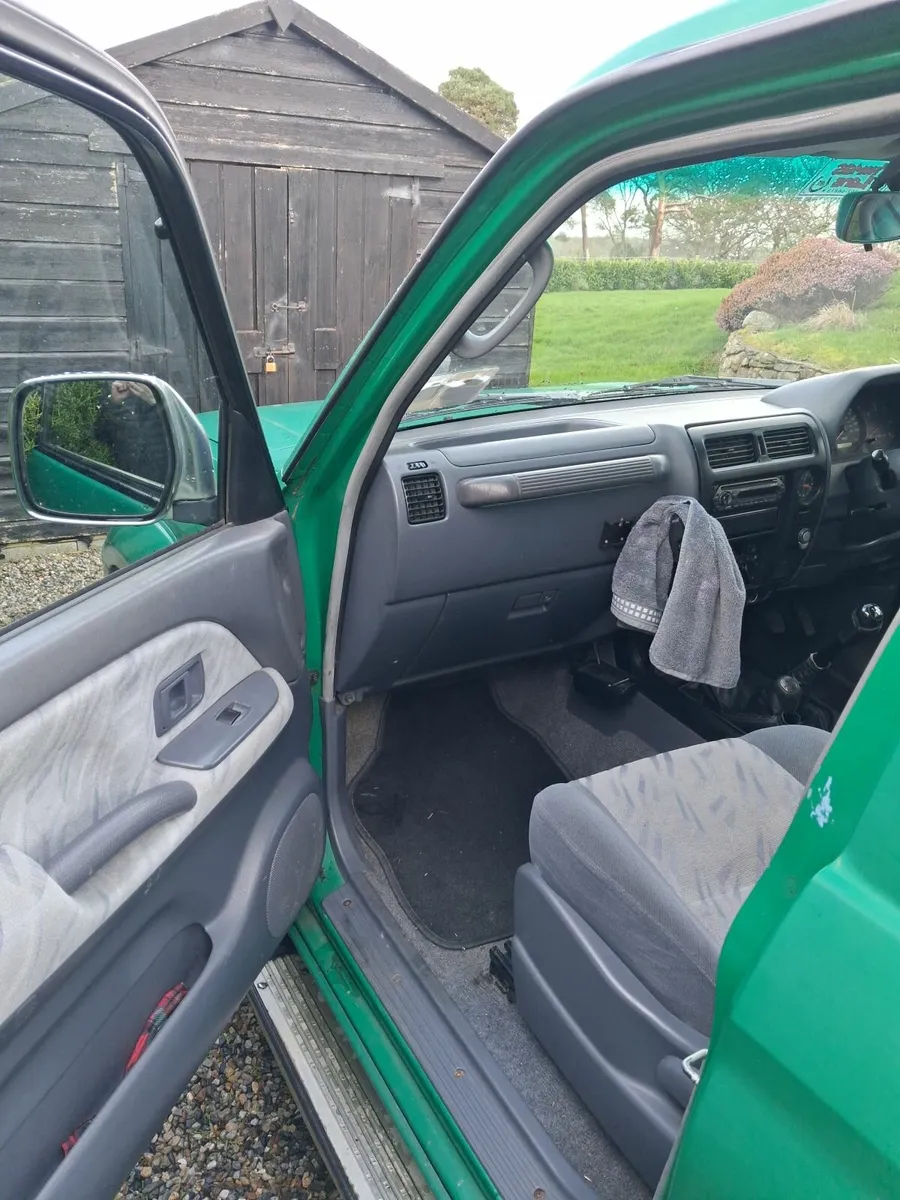 Toyota Land Cruiser 2001 - Image 4