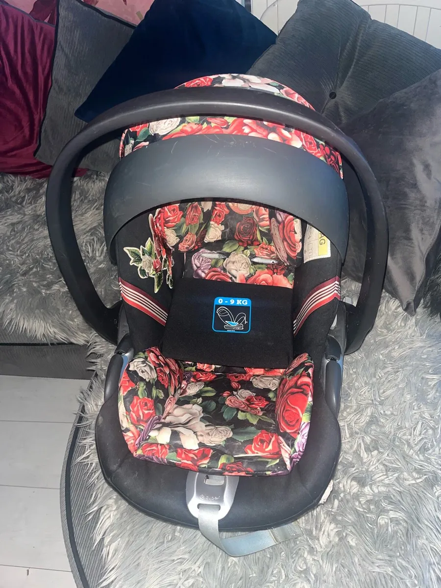 Cybex reed floral baby car seat - Image 1