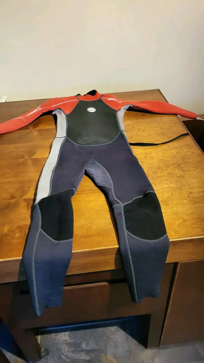Wetsuit - Image 3