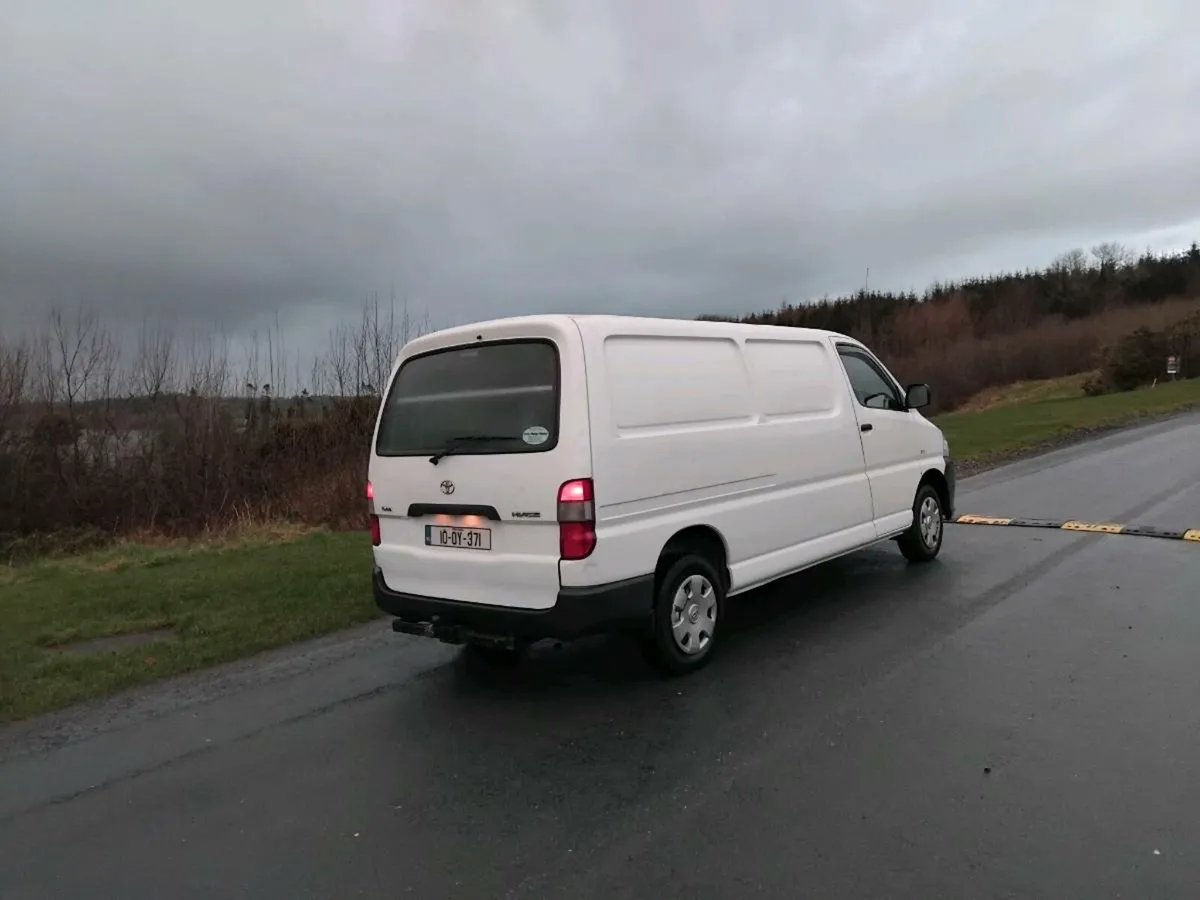 2010 hiace 1 full year cvrt and tax - Image 4