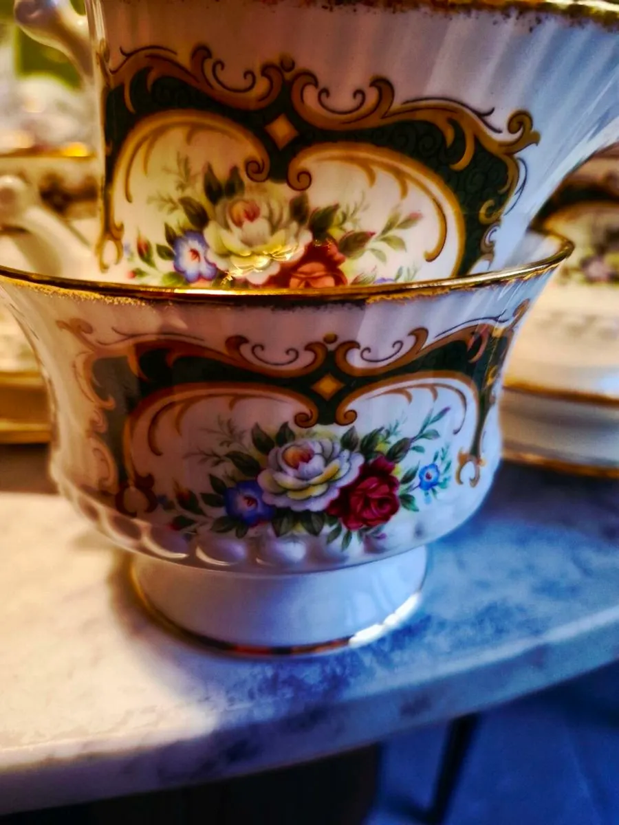 21 piece Queens tea service - Image 2
