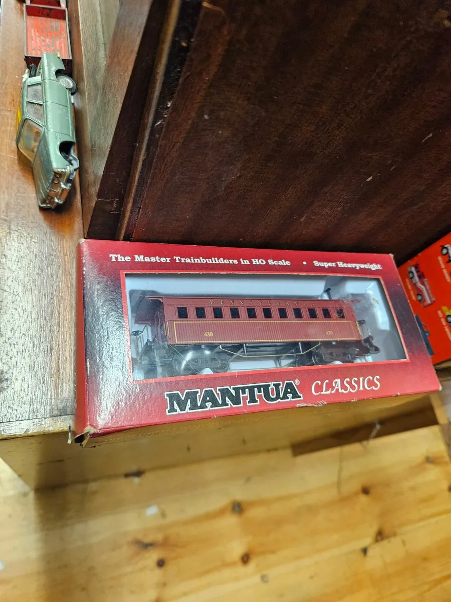 Hornby Mantua HO Scale Carraige - Image 1