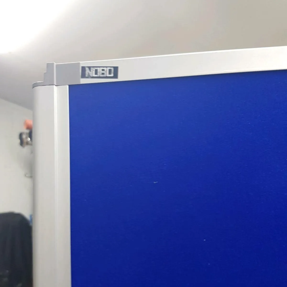 Nobo Pro 8 Panel Display + 3 Pull up Banners - Image 2