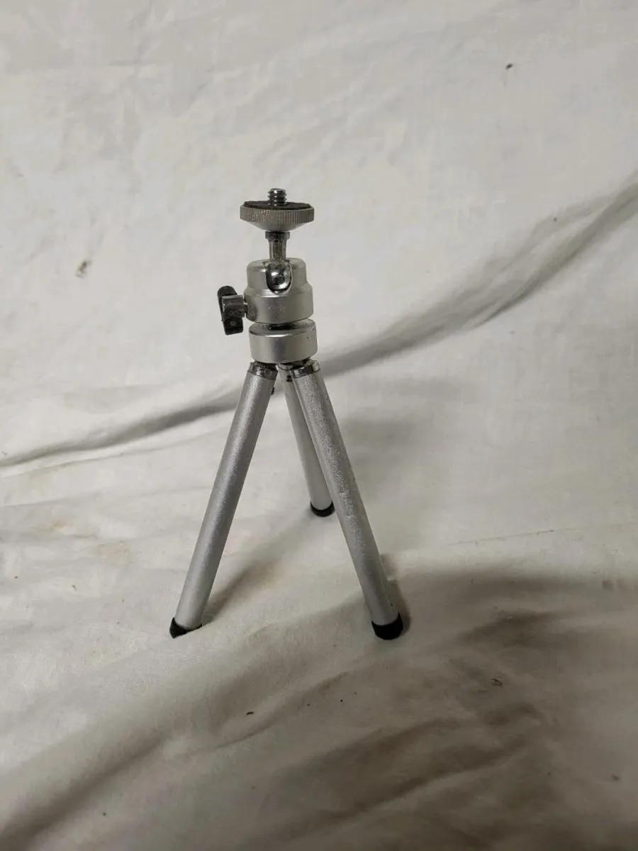 Mini tripod - Image 1