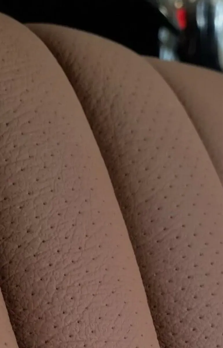 Mercedes Benz Type 107-380 - Image 4