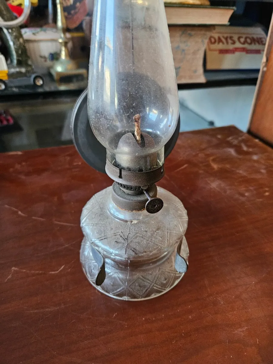 Vintage Antique Oil Lamp - Image 4