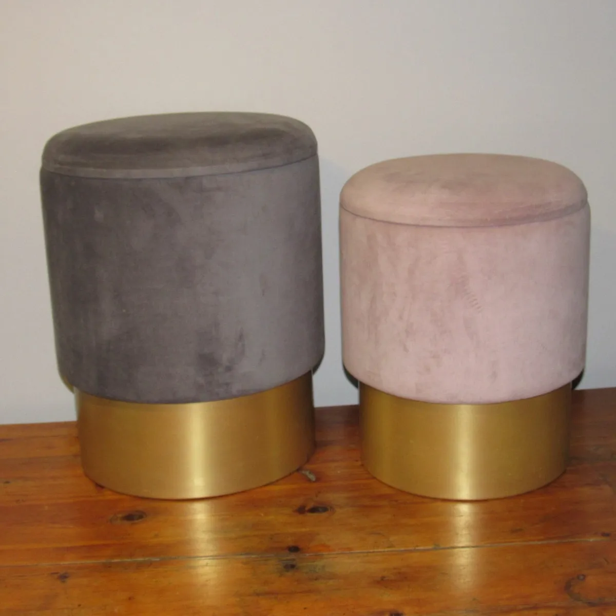 Set of 2 Velvet Storage Stools – Gold Base – €45 - Image 1