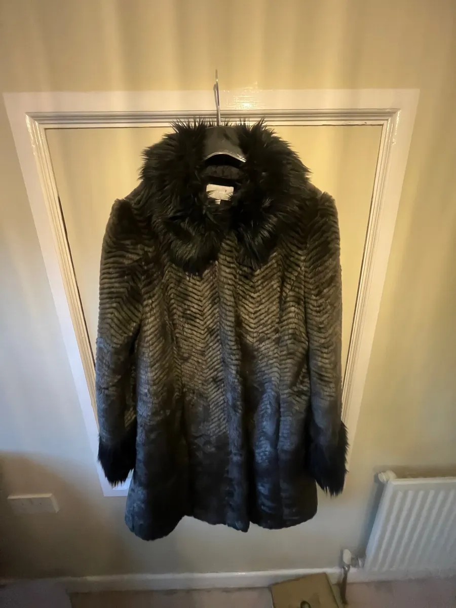 Gorgeous Marks & Spencer - Image 1