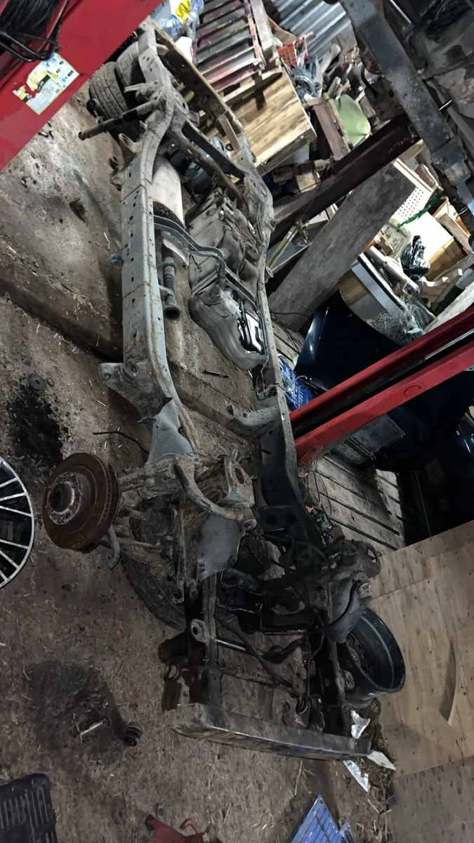 Toyota landcruiser chassis and automatic gearbox - Image 1