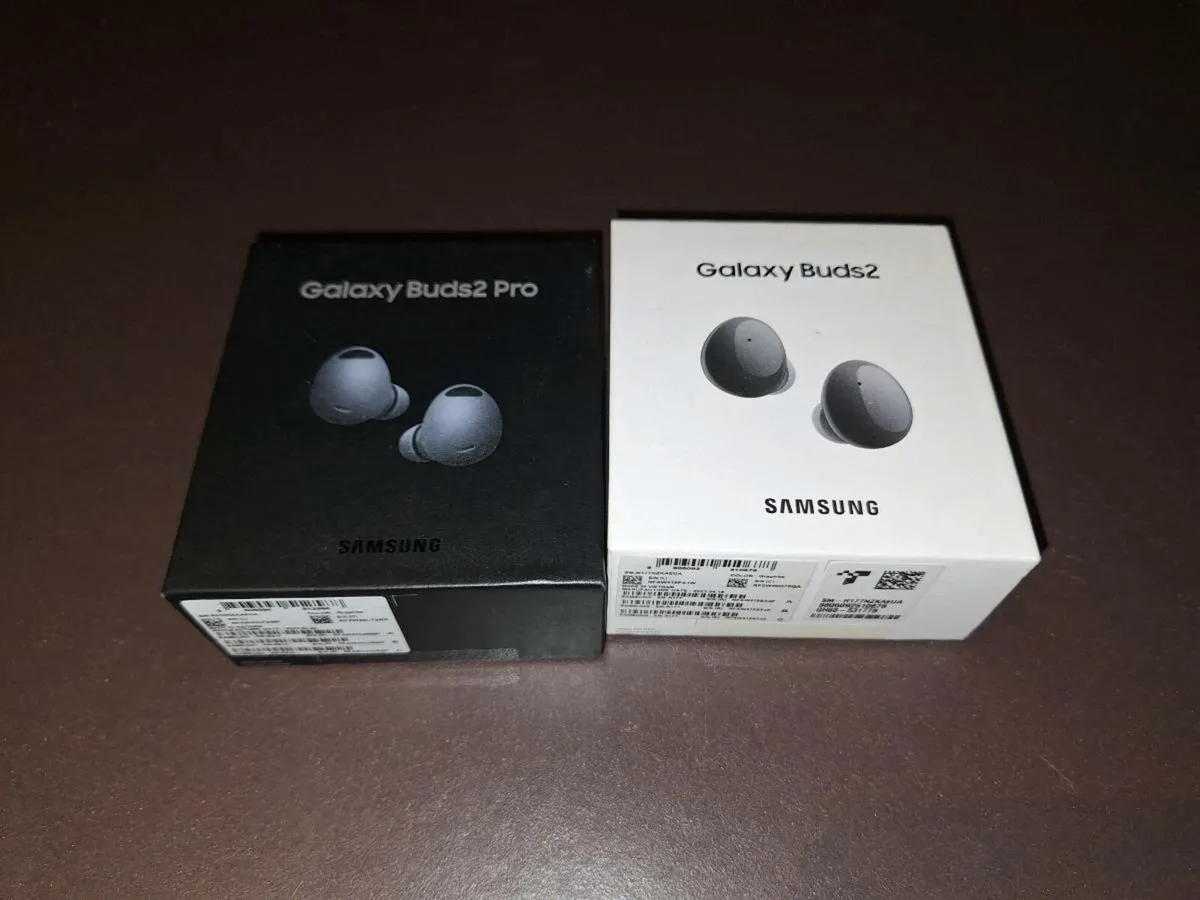 Samsung Earbuds - Image 1