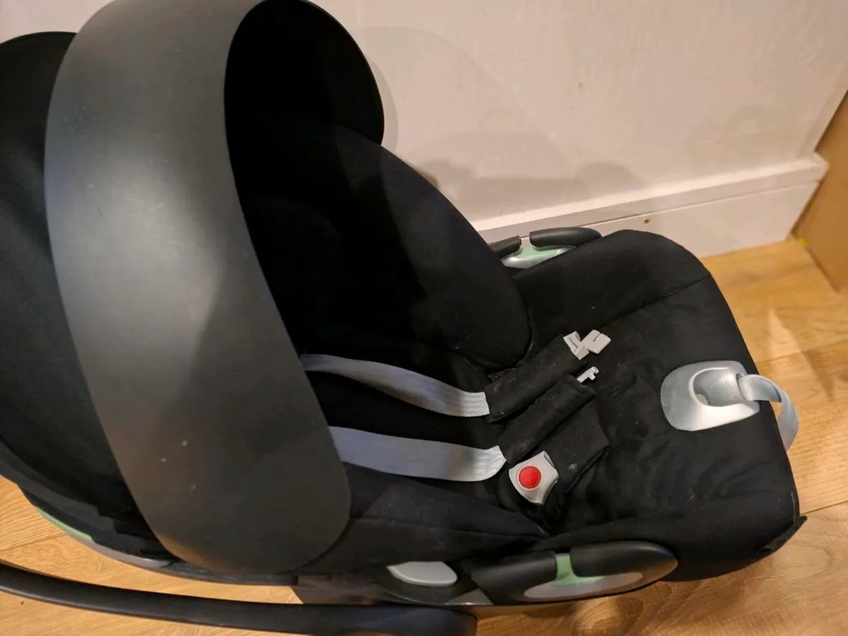Cybex car seat - Image 1