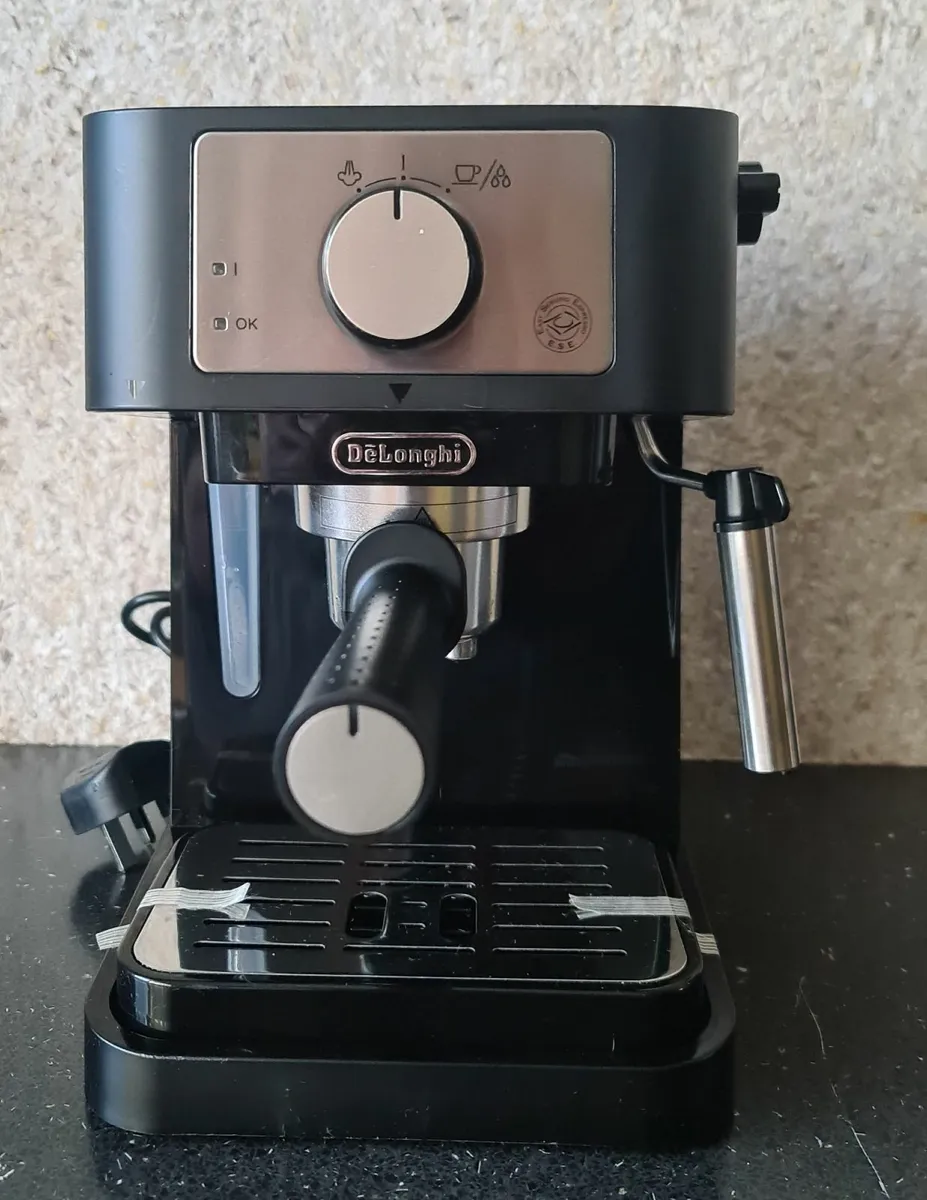 De’Longhi Espresso Machine – NEW - Image 1
