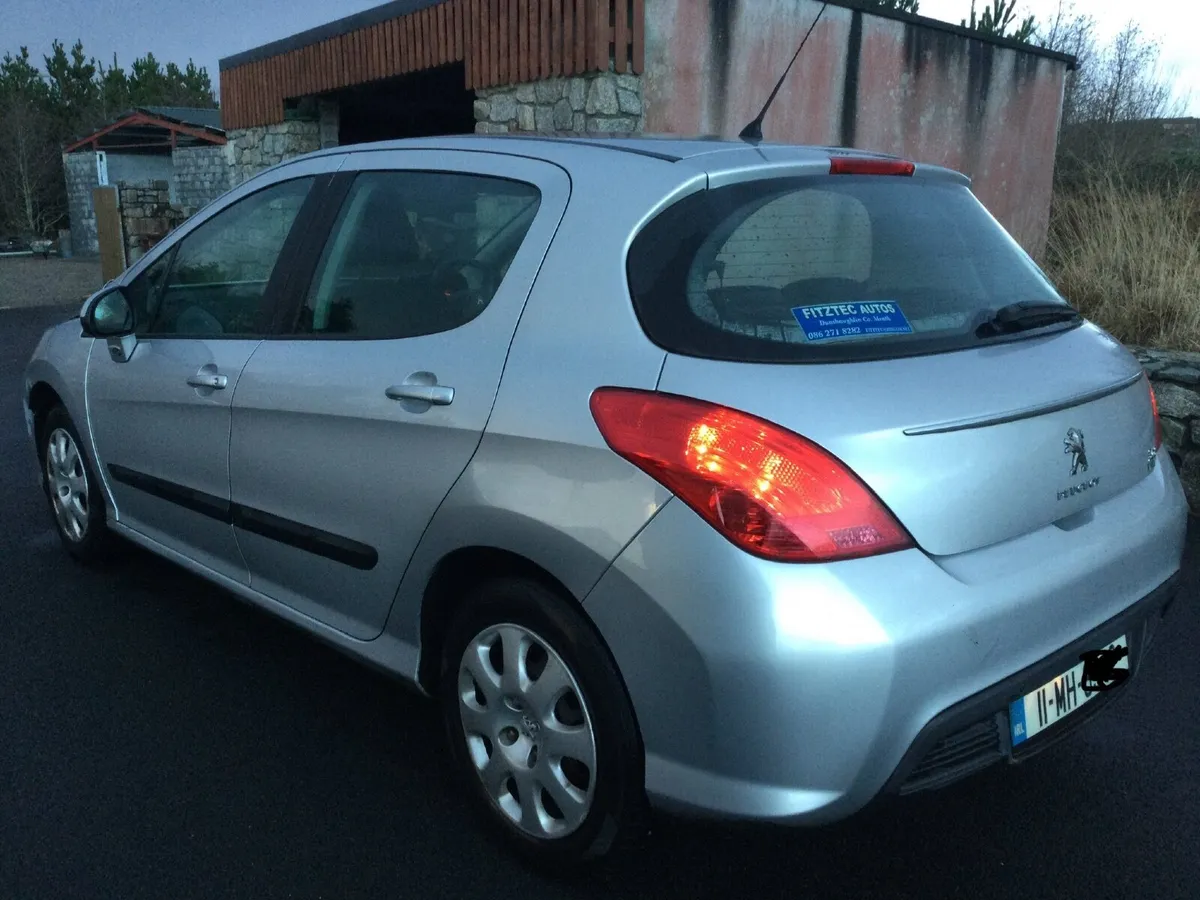 2011  Peugeot 308 Automatic - Image 3