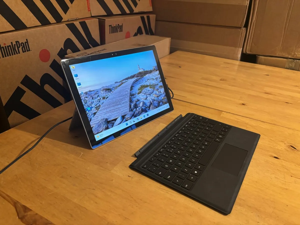 Microsoft Surface Pro 4 Tablet-i7-16Gb Ram-Win 11 - Image 2