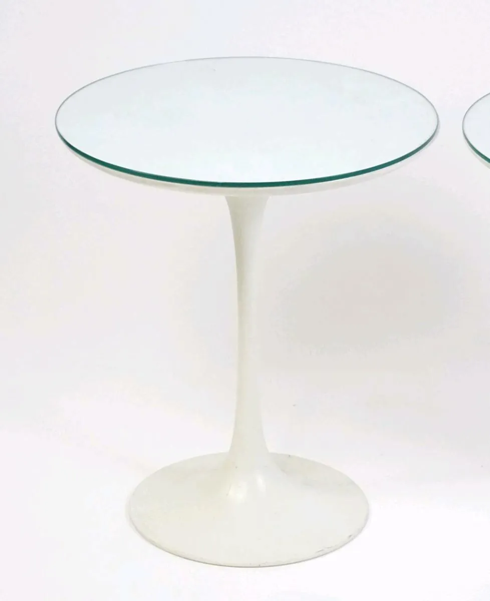 Tulip side table - Image 3