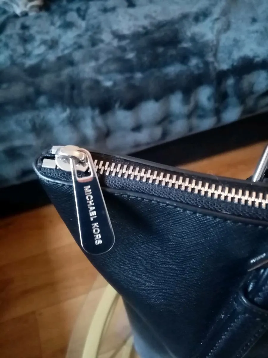 Michael Kors Ciara Shoulder Bag - Image 3