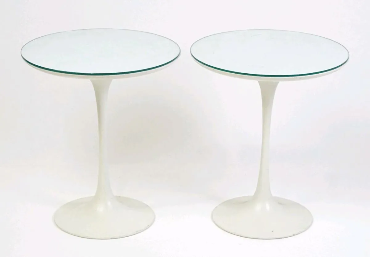 Tulip side table - Image 1
