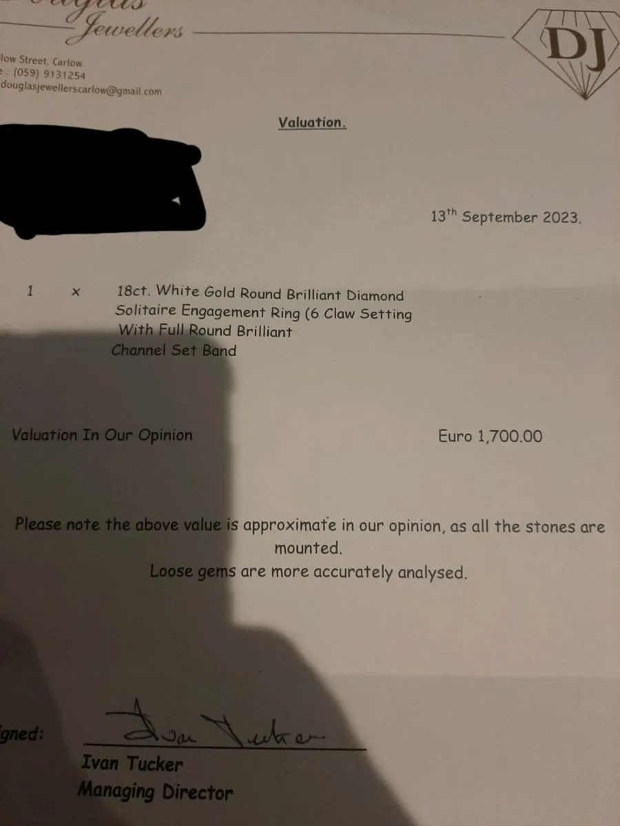 Engagement ring - Image 1