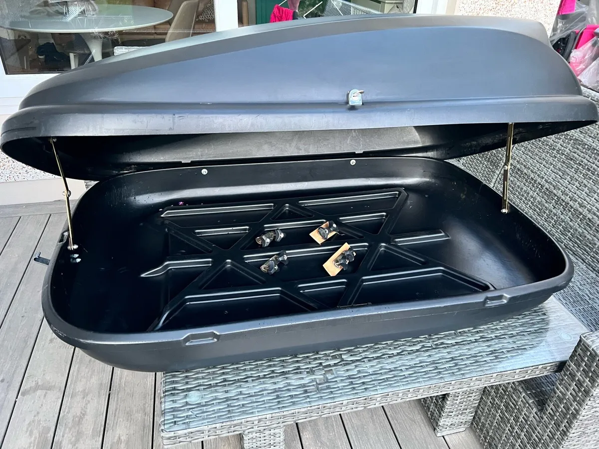 Roof box - Image 3