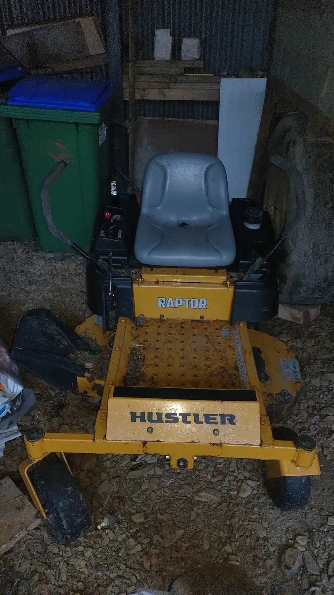 Ride on mower - Image 1