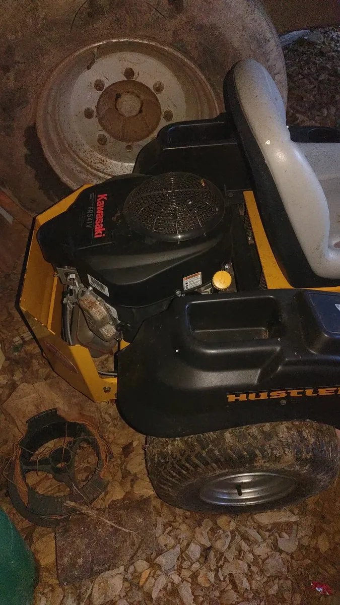 Ride on mower - Image 2