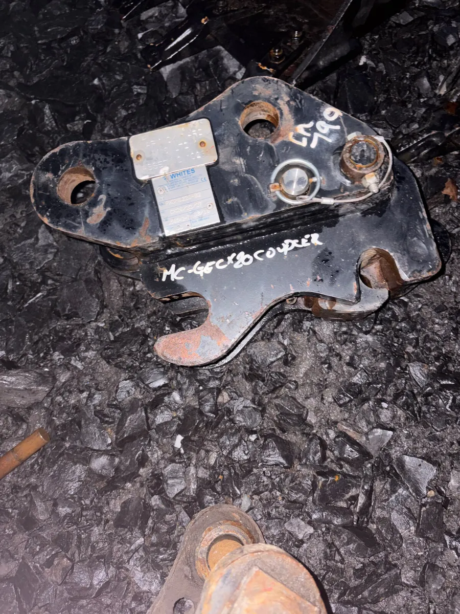 Unused Whites 35mm pin manual quick hitch - Image 3