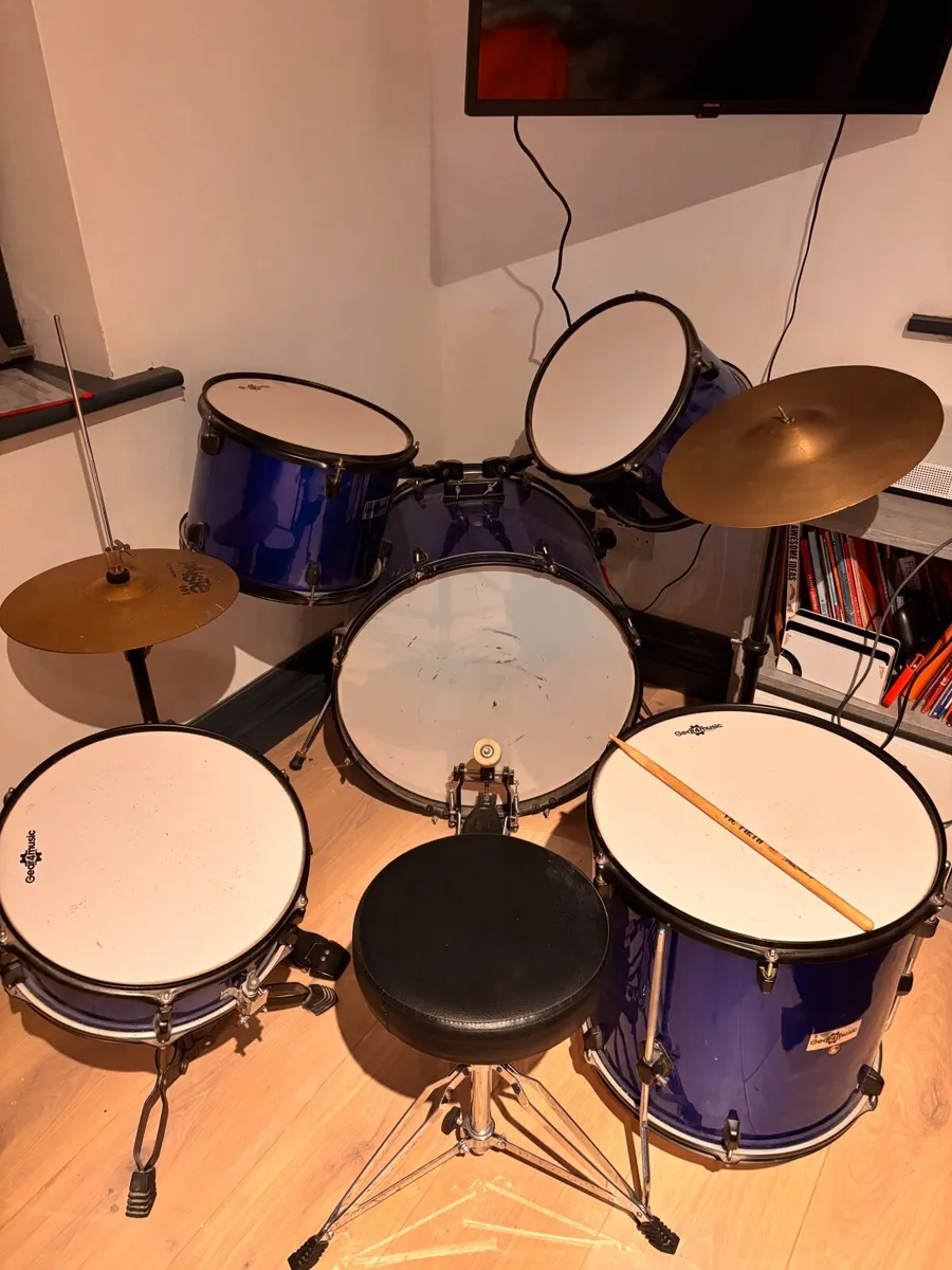 Drum kit - Image 1