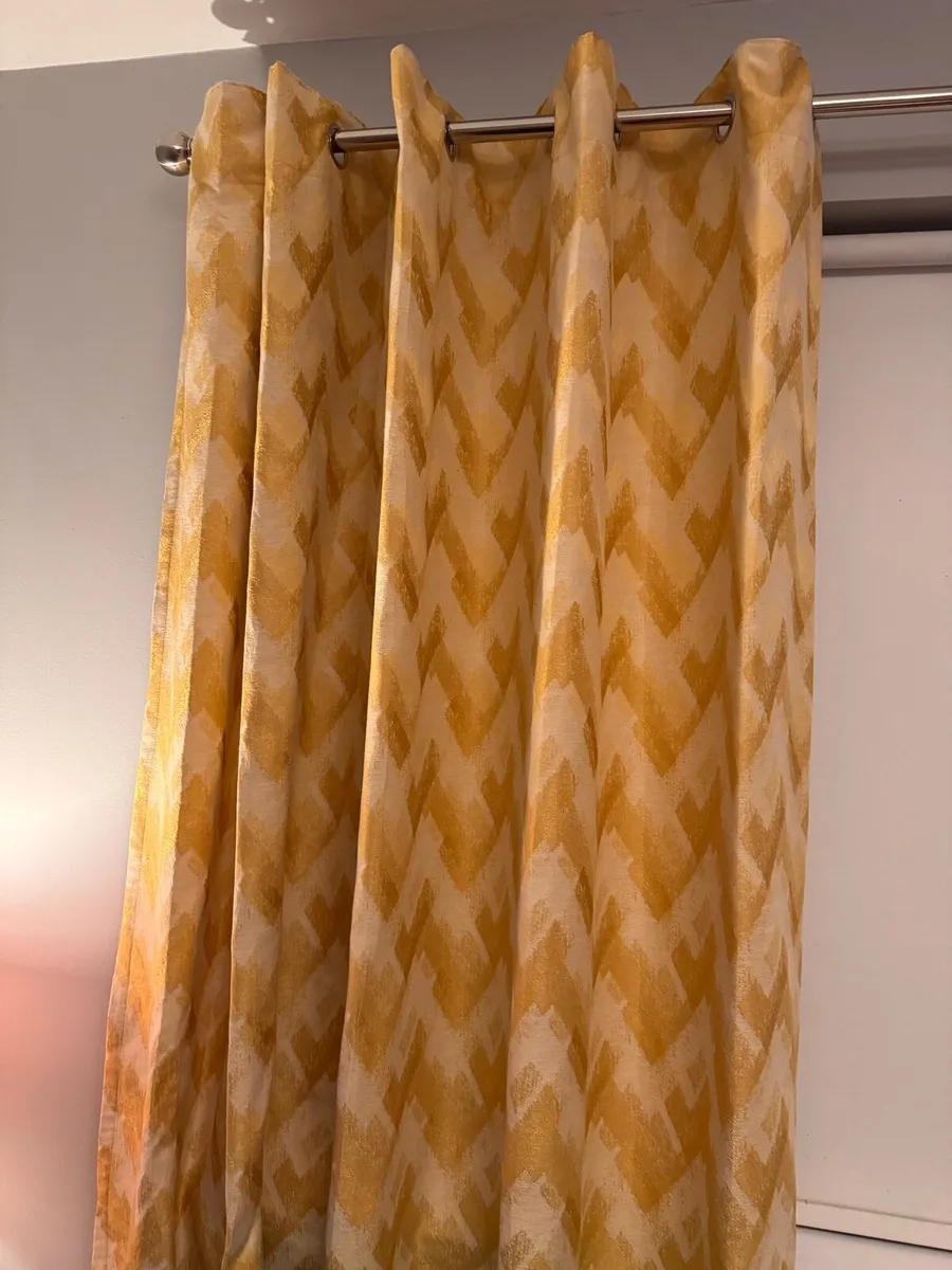 Curtains - Image 1