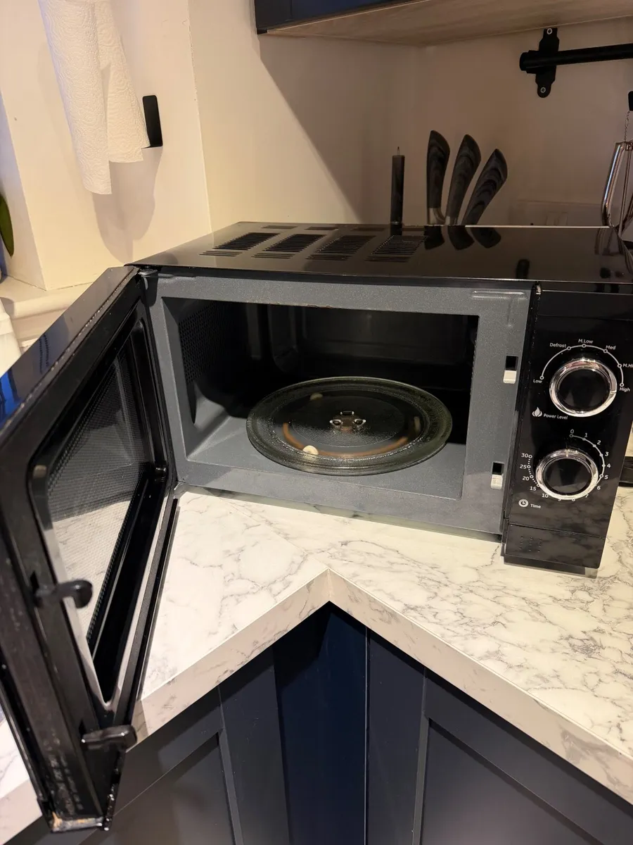 Microwave 800W - Image 2