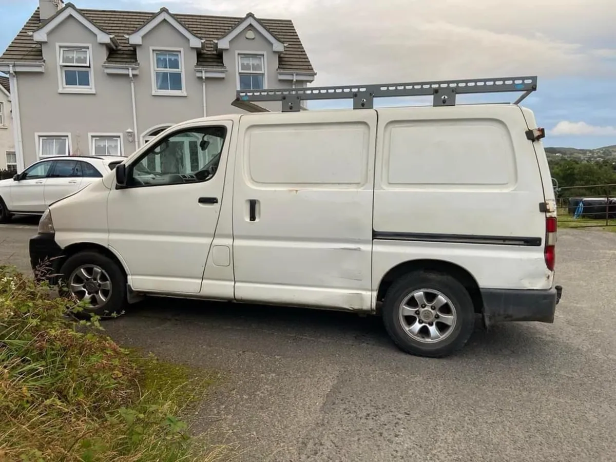 Toyota HiAce 2007 - Image 3