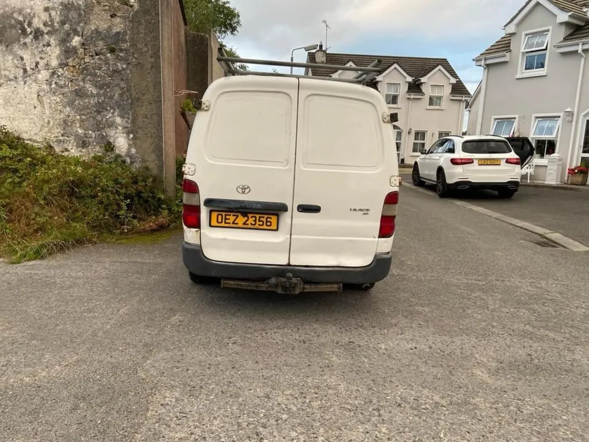 Toyota HiAce 2007 - Image 4