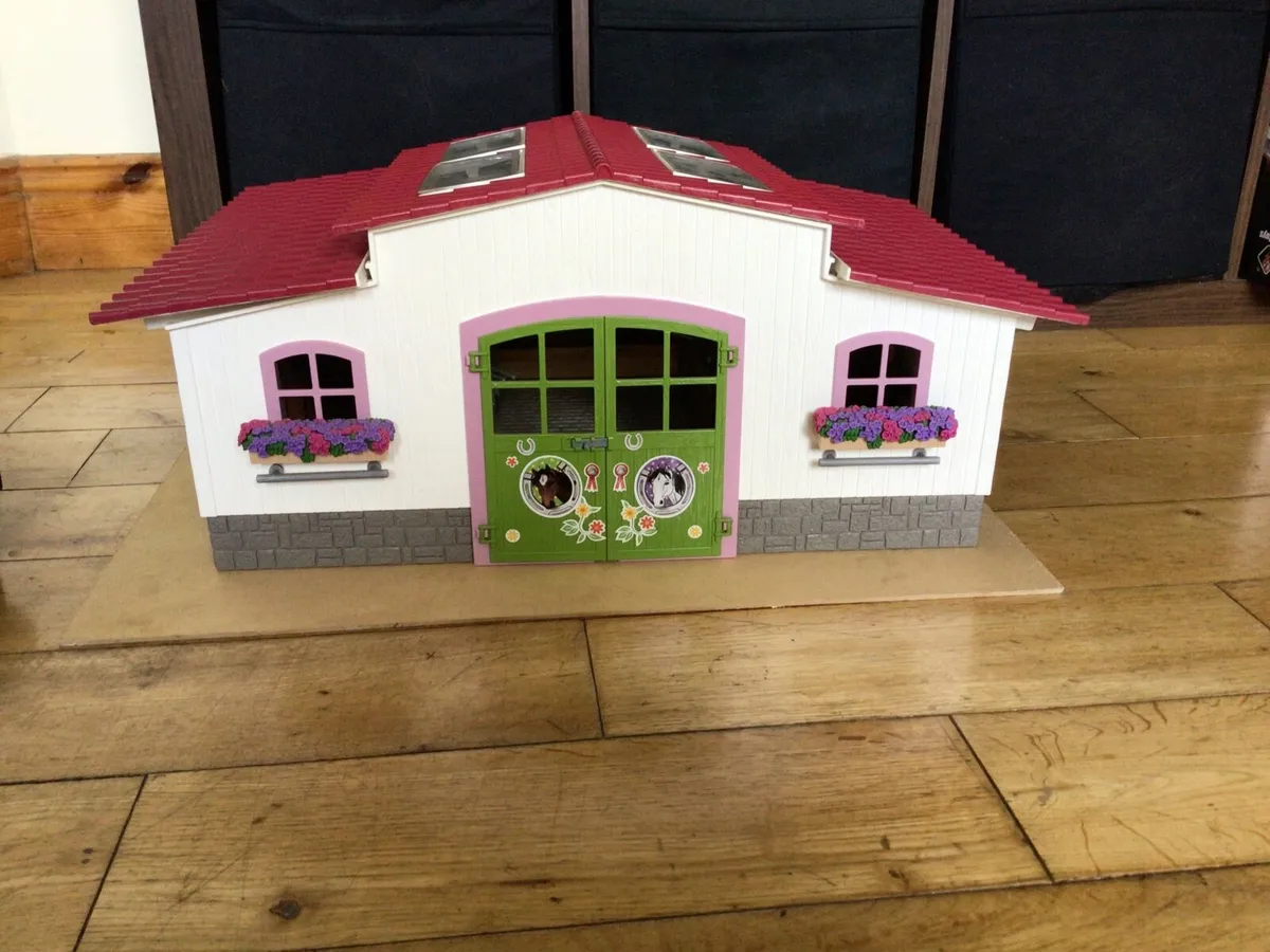 Schleich horse stables - Image 4