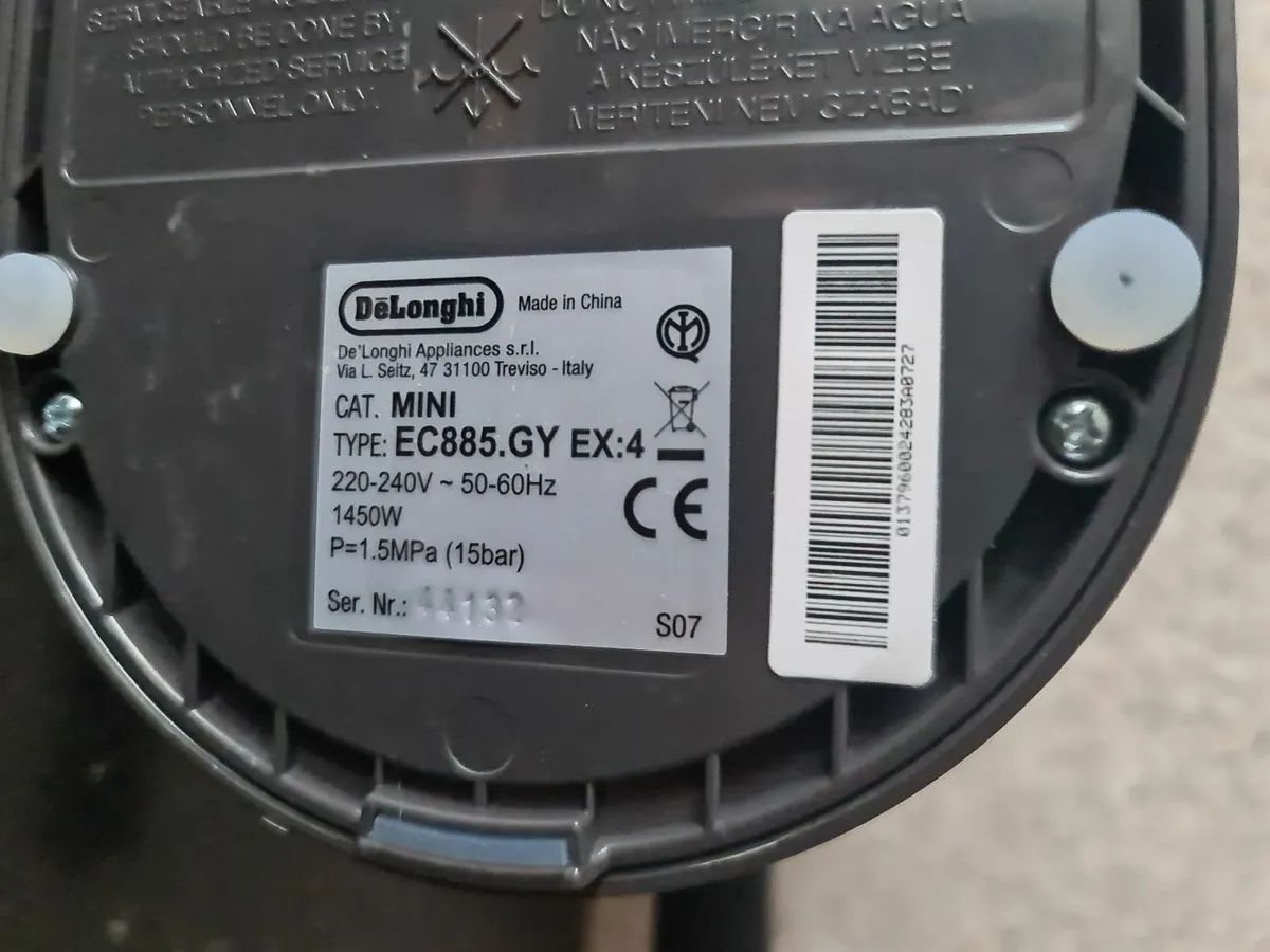 De’Longhi EC885.GY Espresso Machine – NEW - Image 4