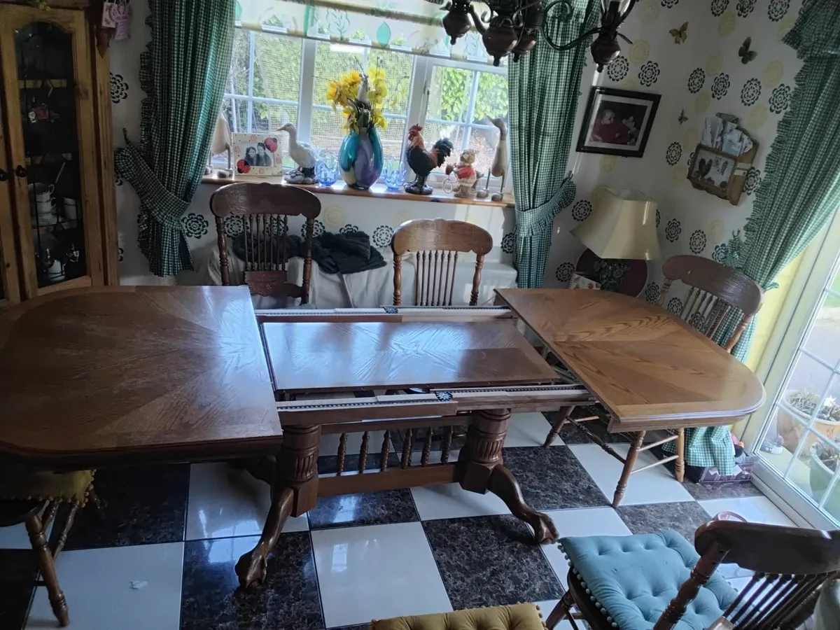 Kitchen table and chairs x6 - Image 4