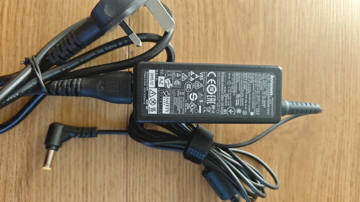 Lenovo 40W 20V 2A Adapter Charger Power Supply - Image 3