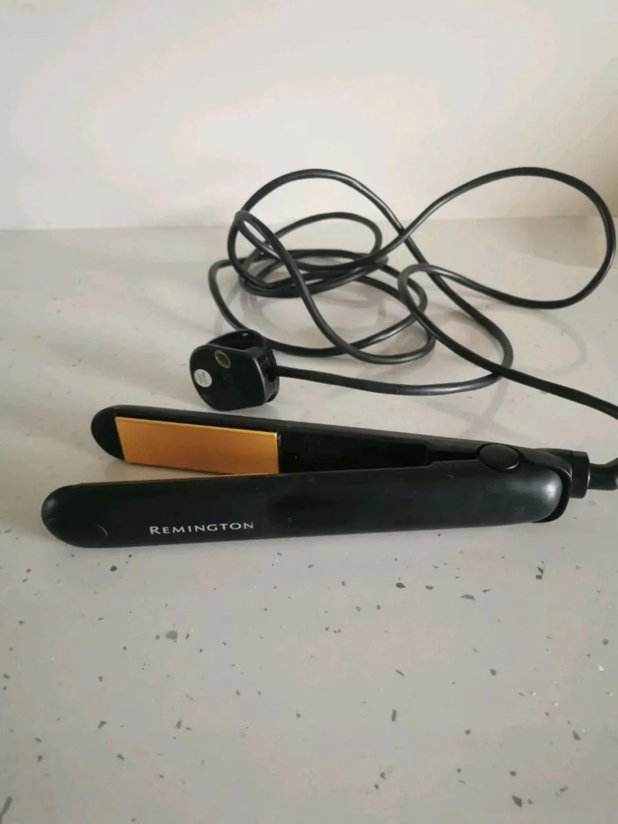 Hair Straightener - Image 1