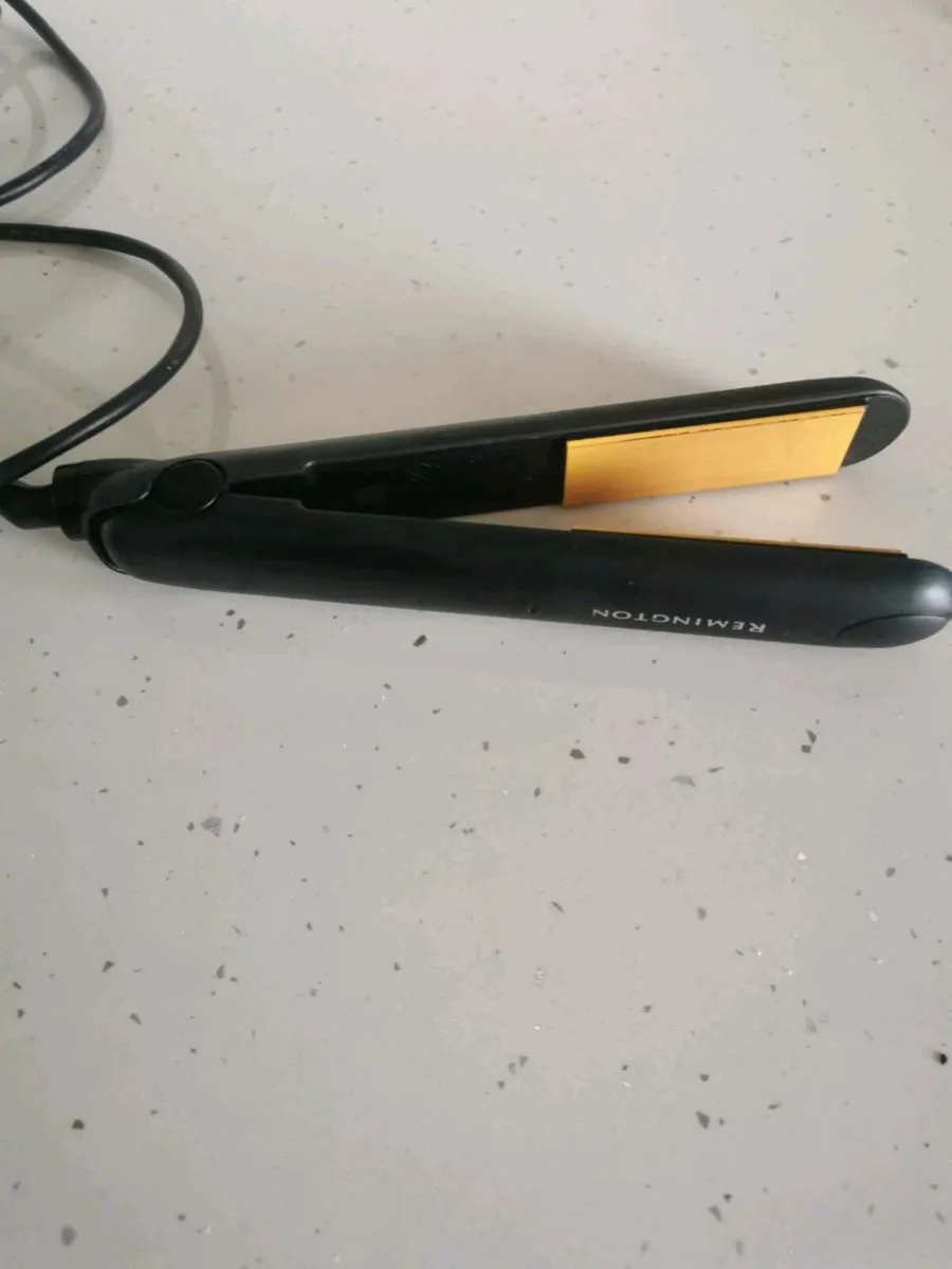 Hair Straightener - Image 2