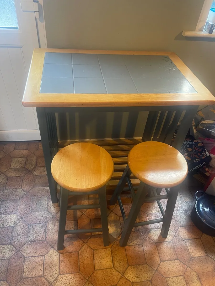 Breakfast Table and 2 Stools - Image 1