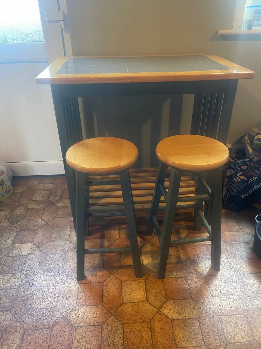 Breakfast Table and 2 Stools - Image 2