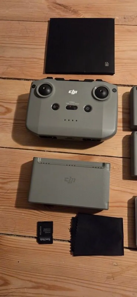 DJI Mini 2 fly more combo with 6 batteries and carry bag. - Image 2