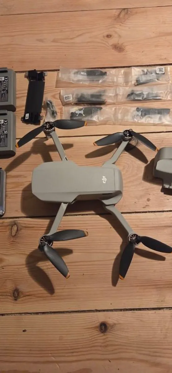 DJI Mini 2 fly more combo with 6 batteries and carry bag. - Image 4