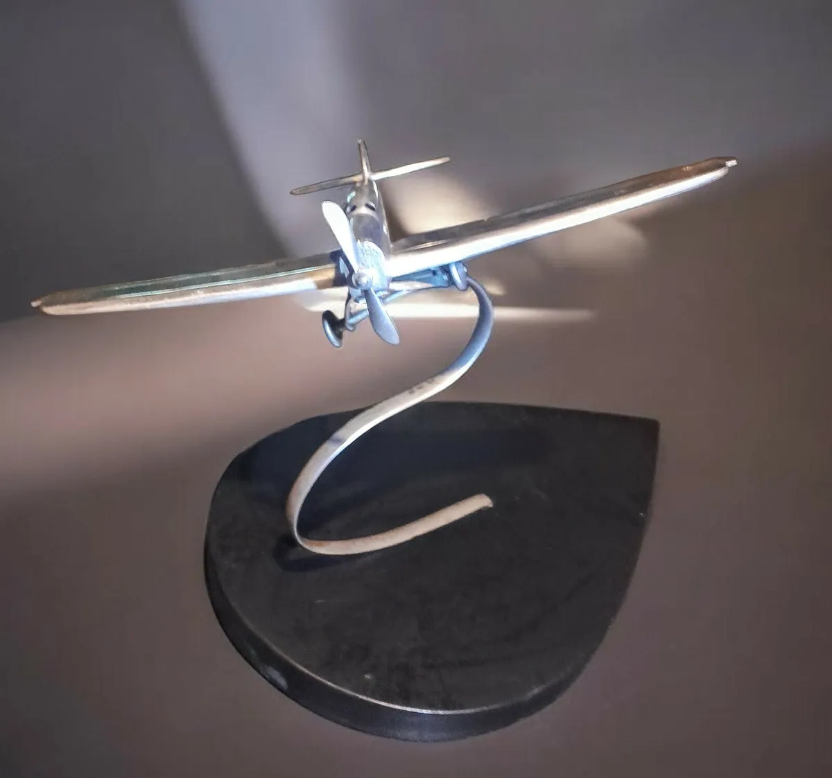 1970s chrome aeroplane model on stand - Image 1