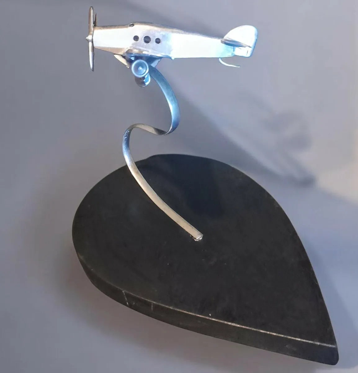 1970s chrome aeroplane model on stand - Image 2