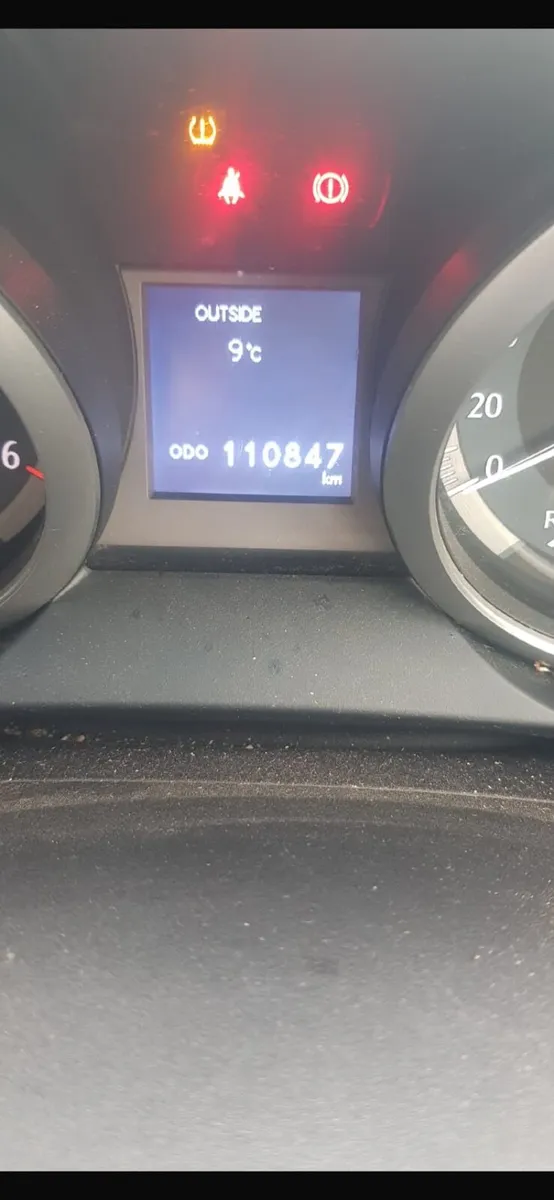 Toyota landcruiser - Image 3