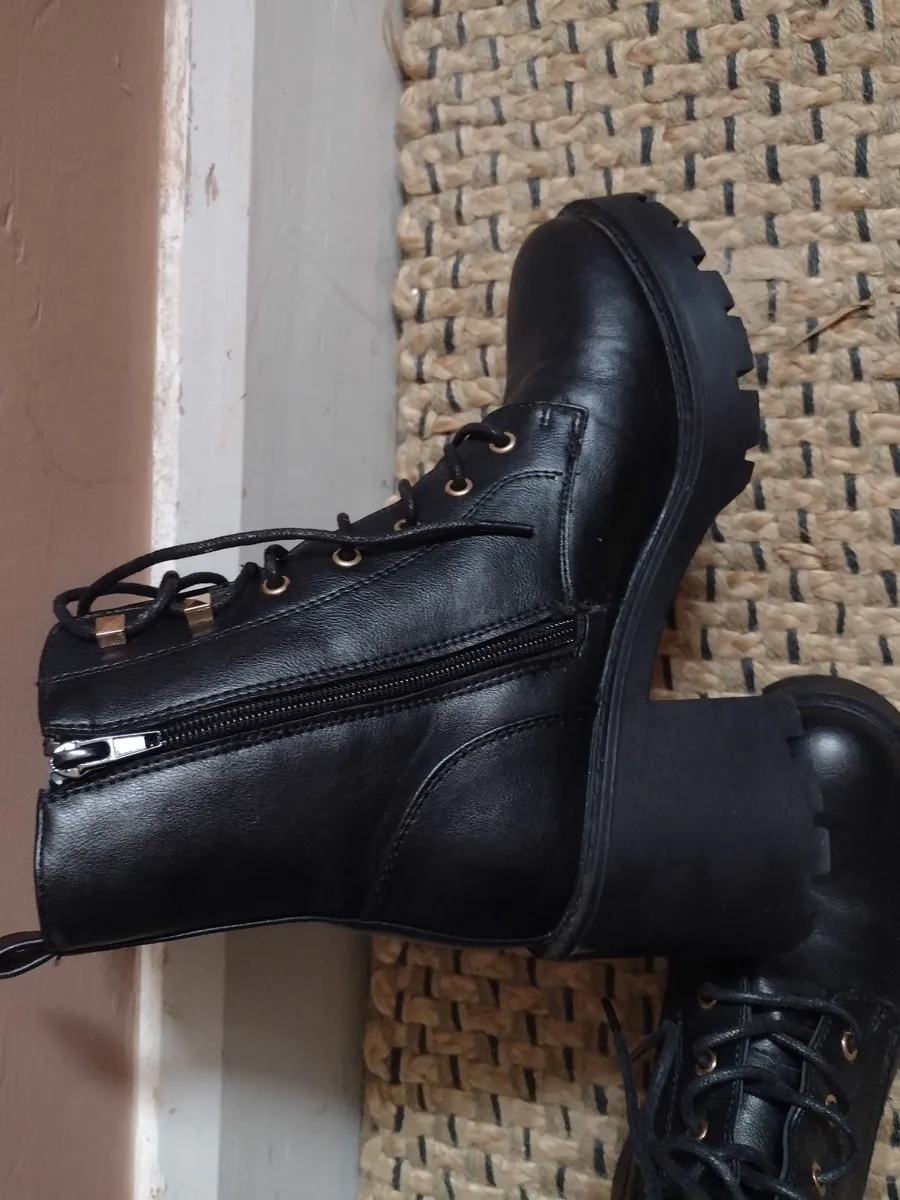 Brand new ladies Boots UK 6 - Image 4